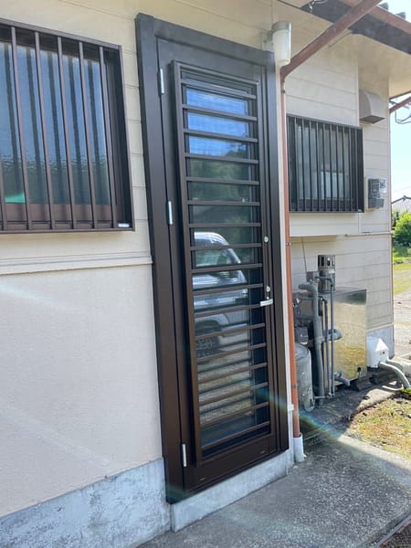 ドアリモ勝手口ドア取替工事