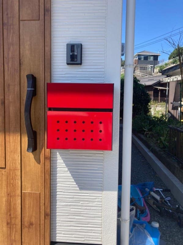 鹿児島市　ポストの取付工事