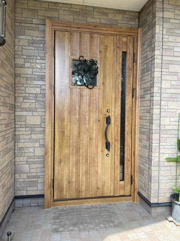 南九州市　玄関ドアリフォーム工事