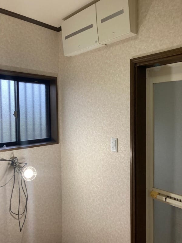 南九州市　N様邸　洗面所クロス張替え