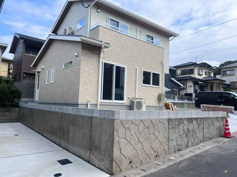 目隠しフェンス　設置工事