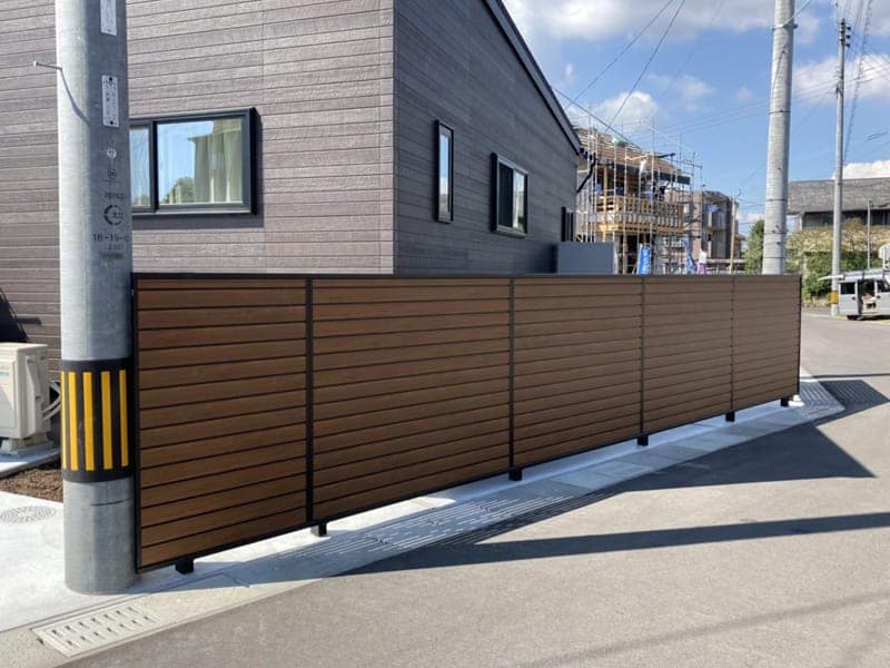 鹿児島市　S様邸新築工事　フェンス施工